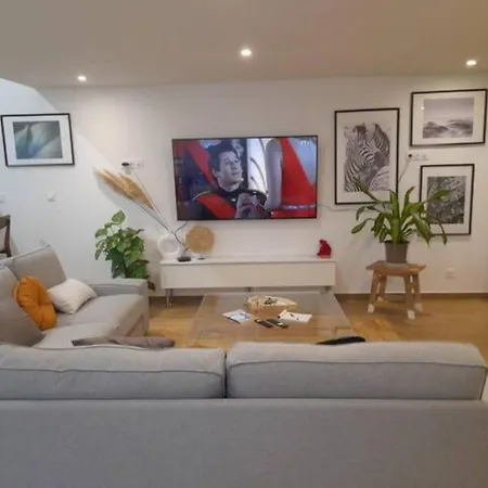 Apartment L'authentique, Appart/duplex Face A La Gare *